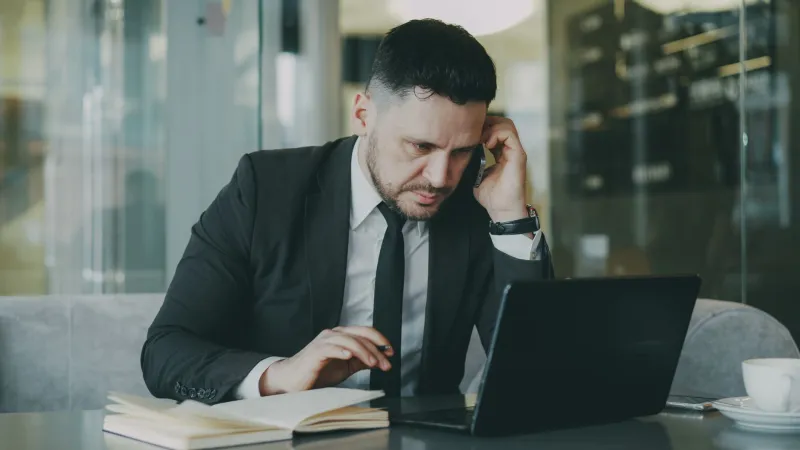 The Safety Net That Isn't: Why Hedging Mid-Bet Can Quietly Drain Your Bankroll